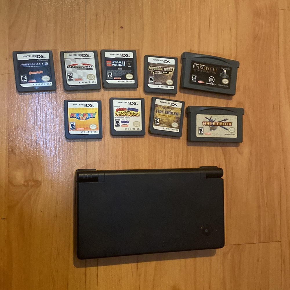 Nintendo DSI With 10 Games! Charger Included